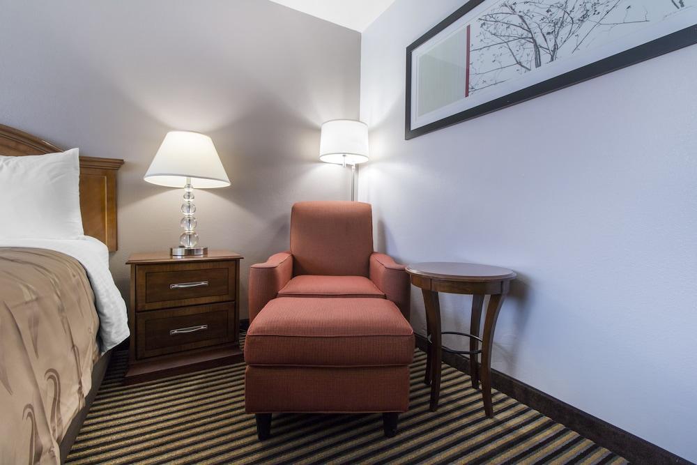 Ramada Bayside Inn & Suites Eureka Extérieur photo