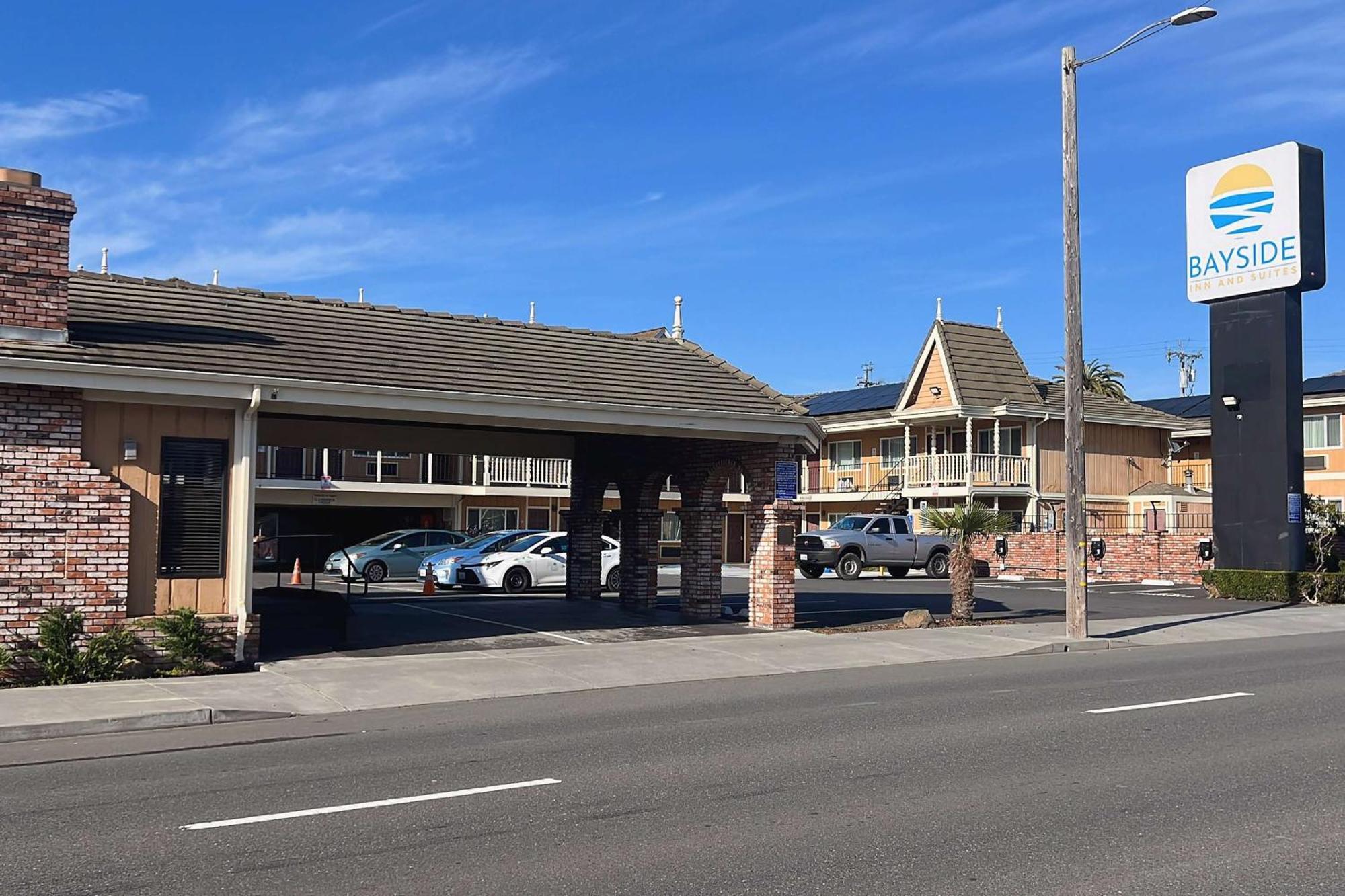 Ramada Bayside Inn & Suites Eureka Extérieur photo