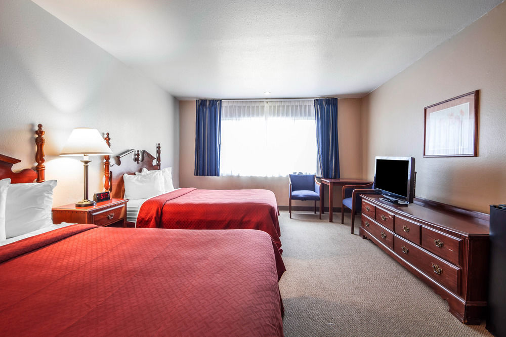 Ramada Bayside Inn & Suites Eureka Extérieur photo