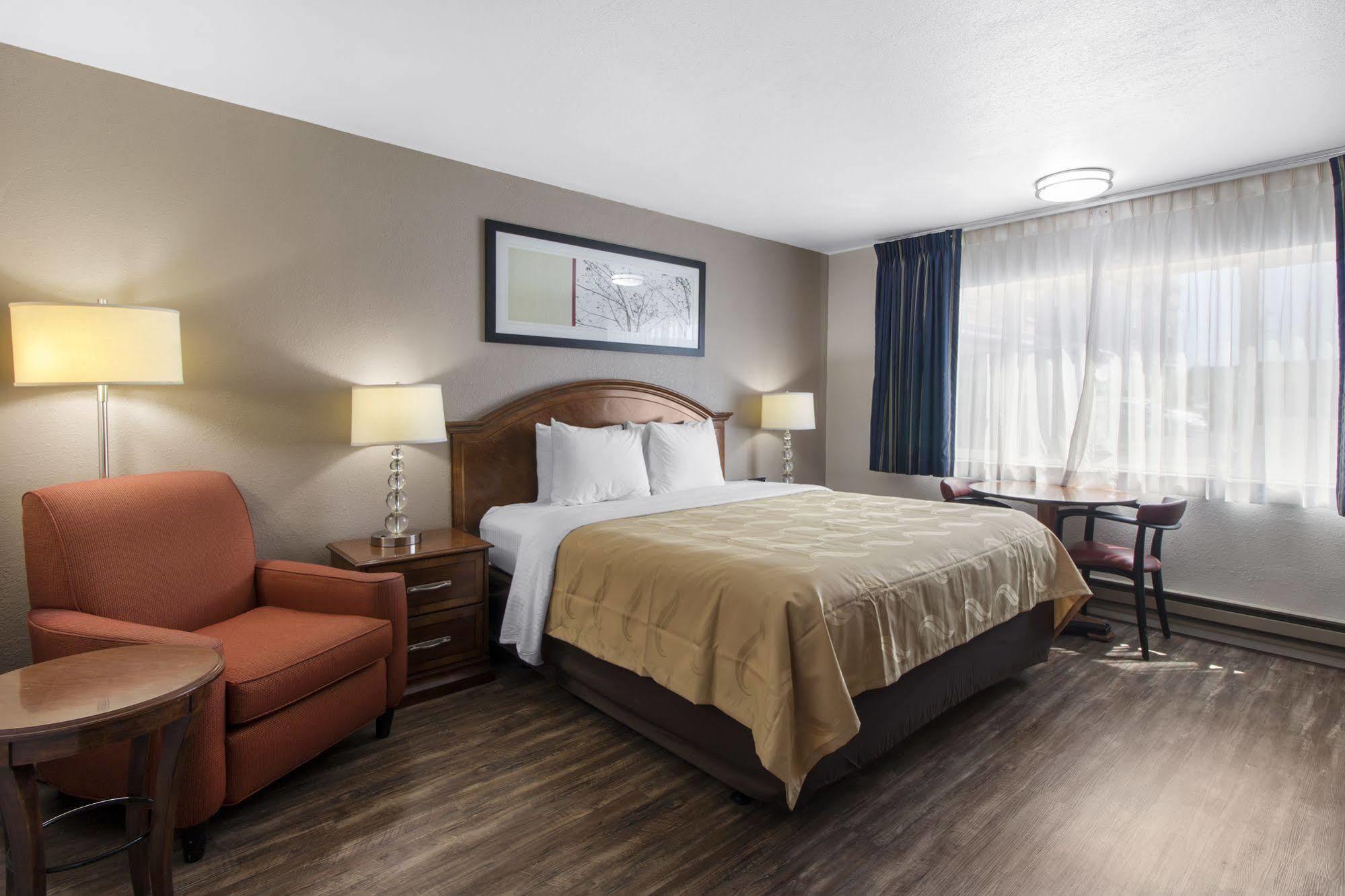 Ramada Bayside Inn & Suites Eureka Extérieur photo